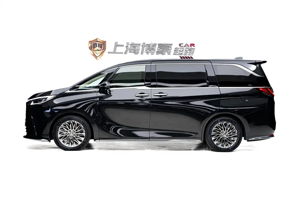 Lexus LM 500 h 4-seat Royal World