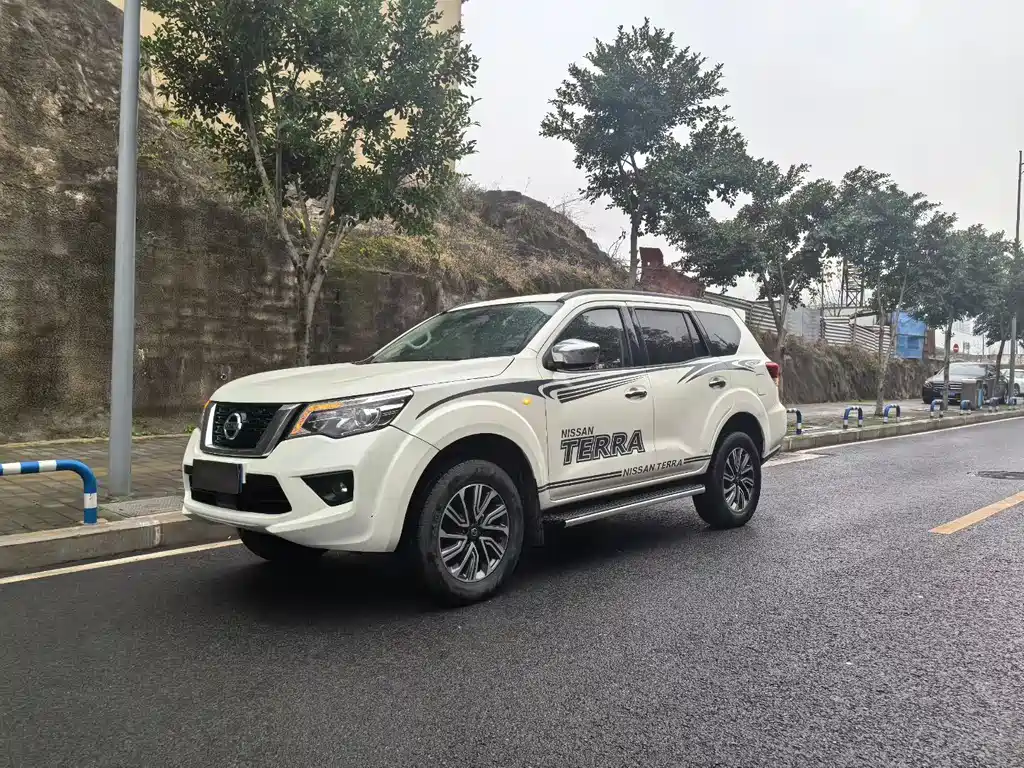 Terra 2.5 L XL Upper 4 WD Auto 4 WD Luxury