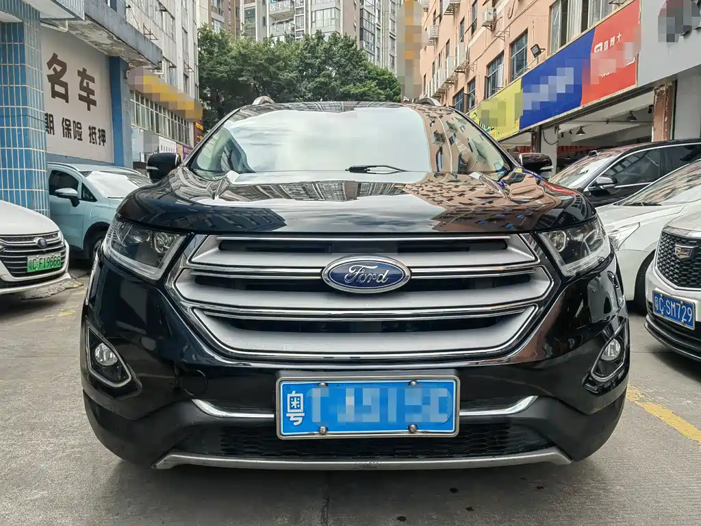 Edge EcoBoost 245 2 WD Grand Sharp 7-seat