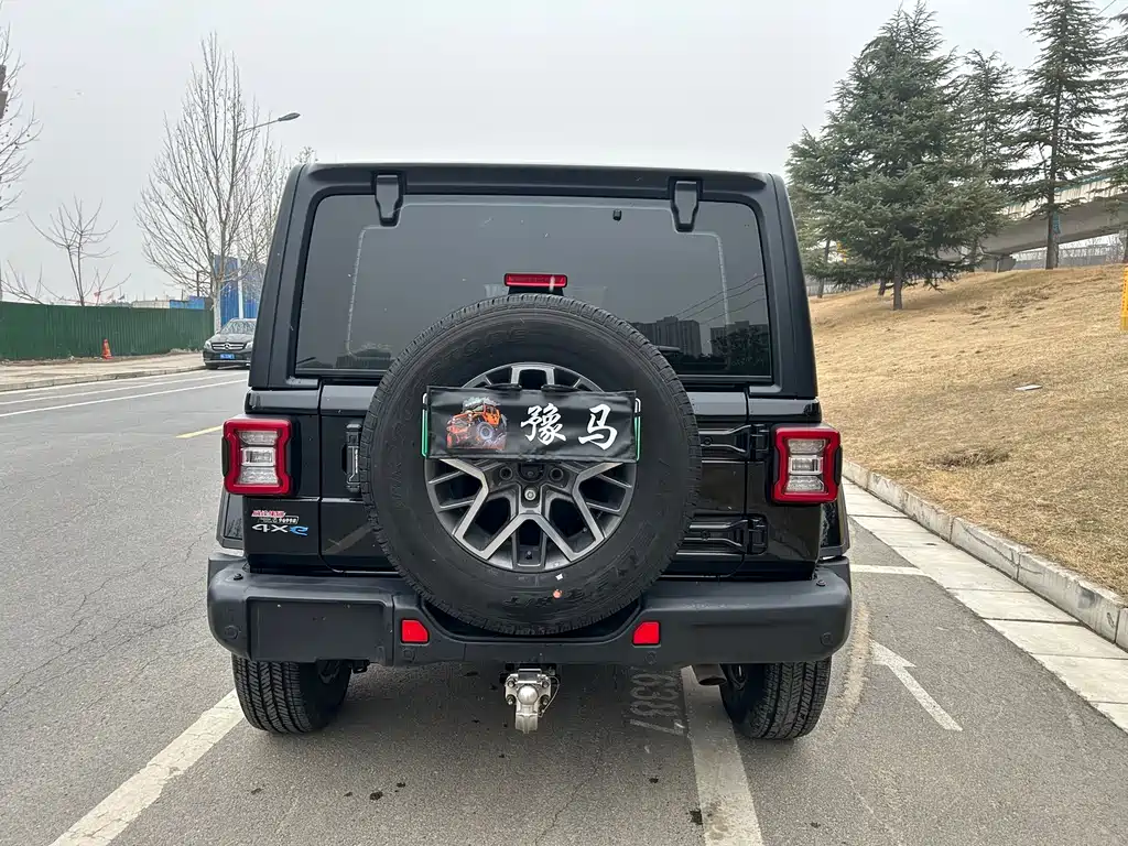 Wrangler NEV 4-door 2.0 T 4 xe Sahara