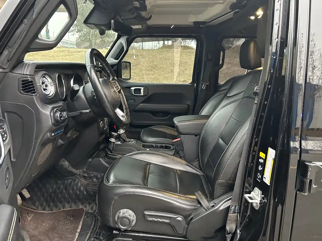 Wrangler NEV 4-door 2.0 T 4 xe Sahara