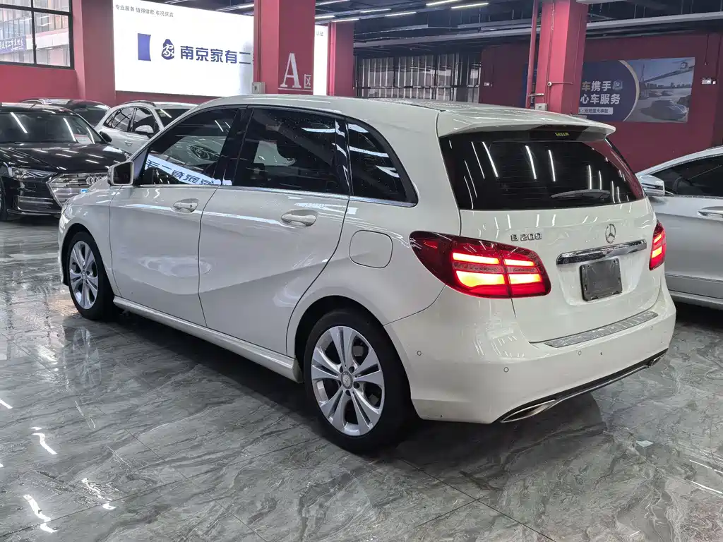 Mercedes-Benz B-Class B 200 Fashion