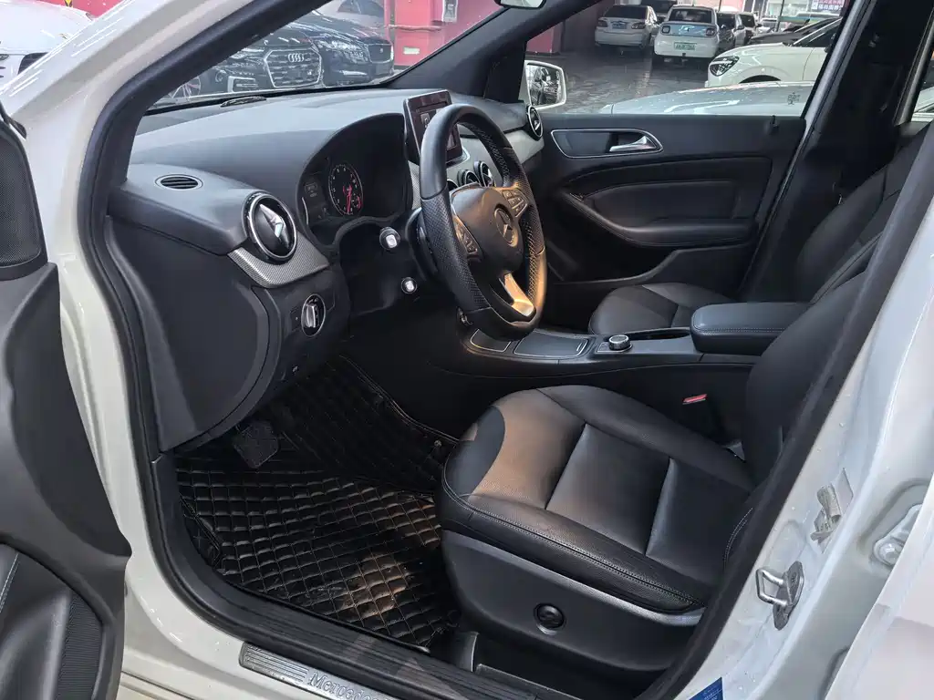 Mercedes-Benz B-Class B 200 Fashion