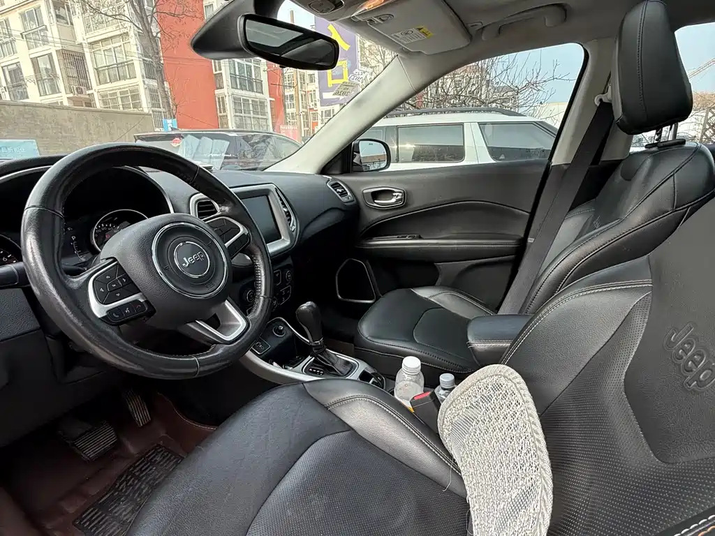 Compass 200 T Auto Home Enjoyment