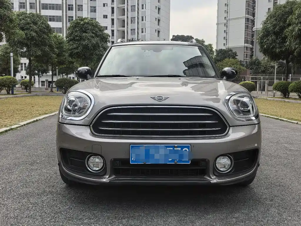 MINI COUNTRYMAN 1.5 T COOPER Artist Weekend Wagon