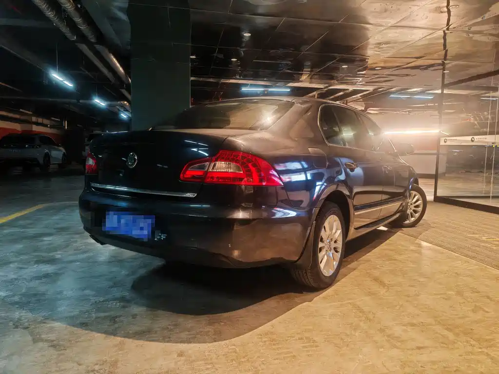 Superb 1.8 TSI Auto Noble Elegant