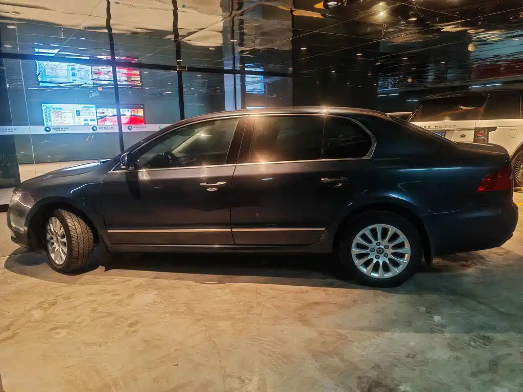 Superb 1.8 TSI Auto Noble Elegant