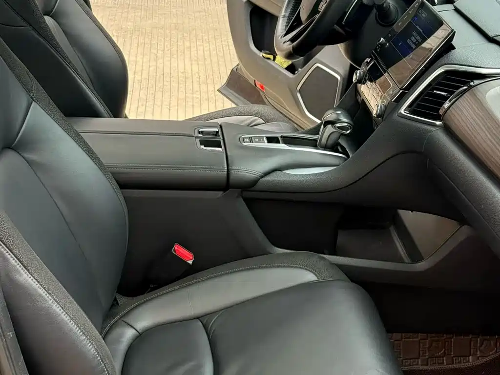 Avancier 240 TURBO 2 WD Premium