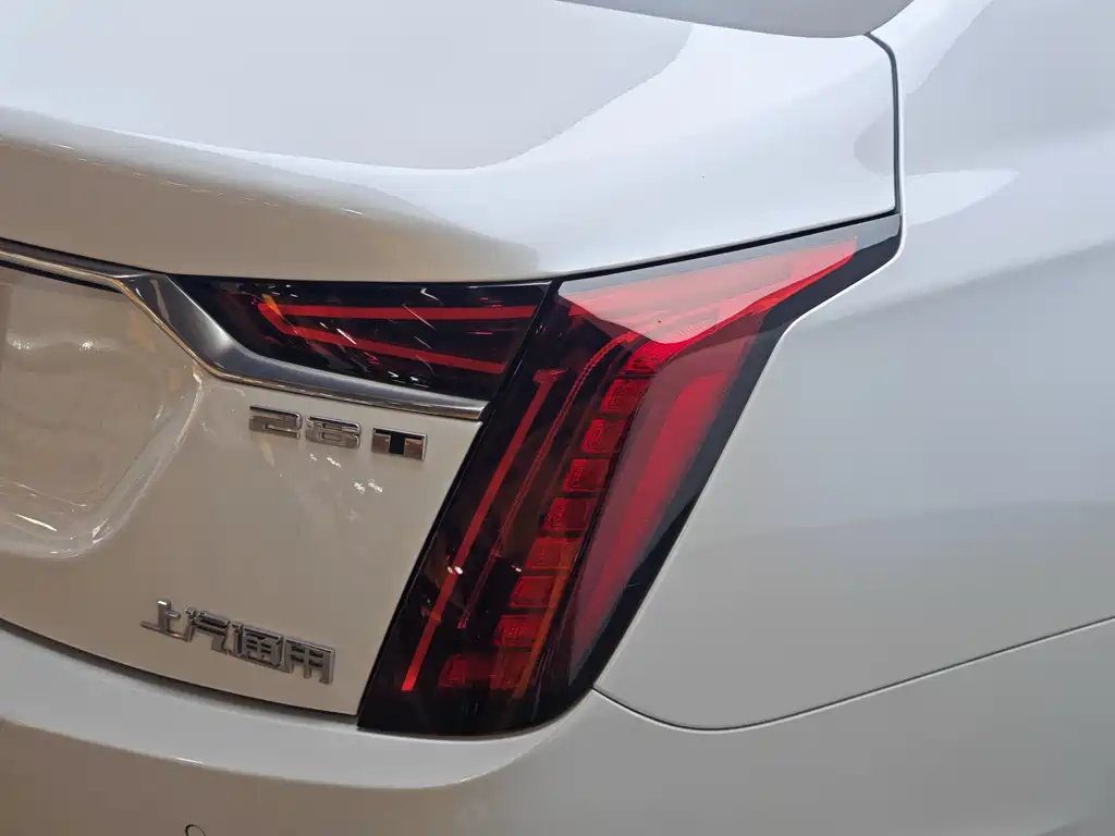 Cadillac CT6 28 T Fashion