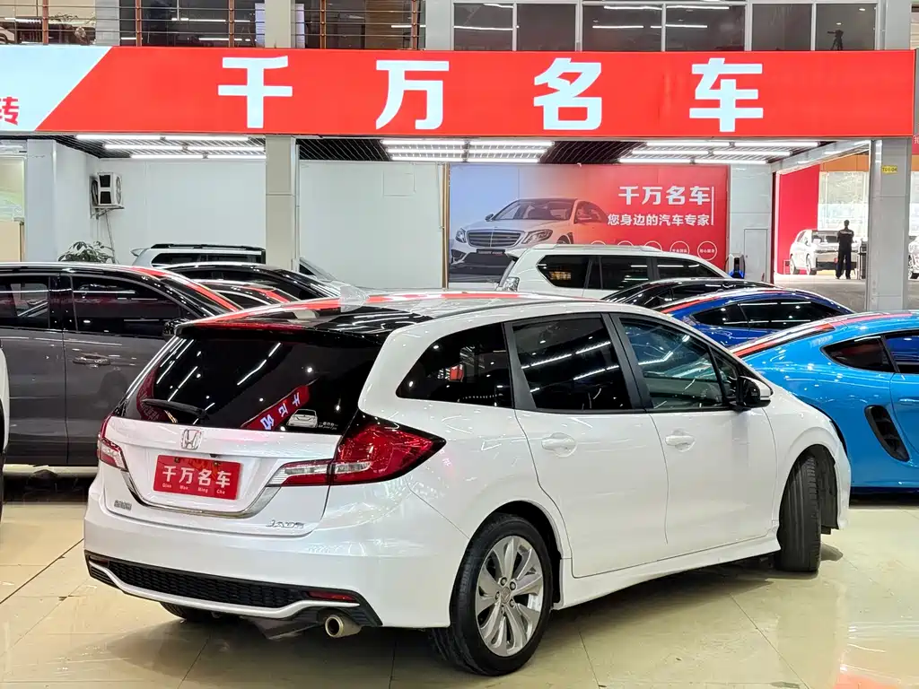 Jade 1.8 L Auto Comfort 5-seat