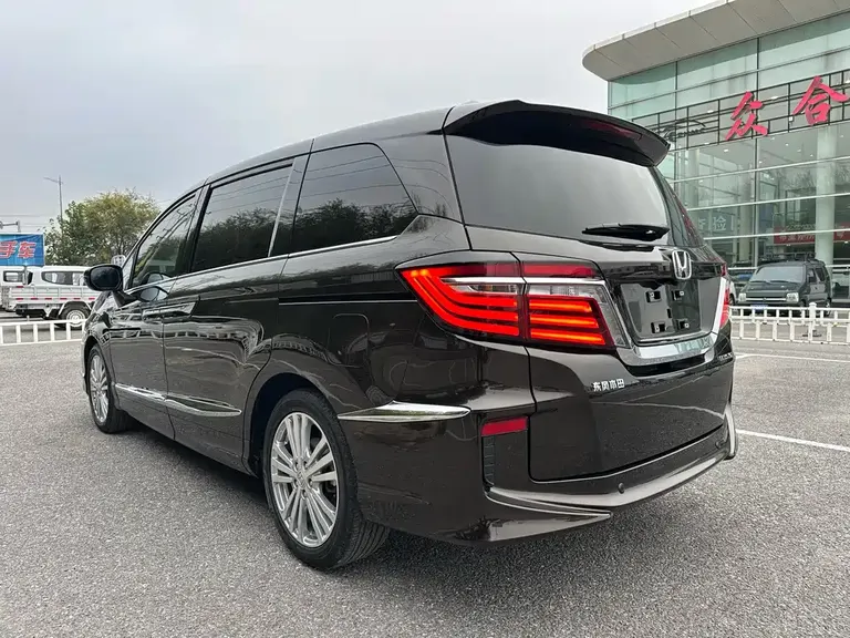 Honda Elysion 2.4 L Luxury