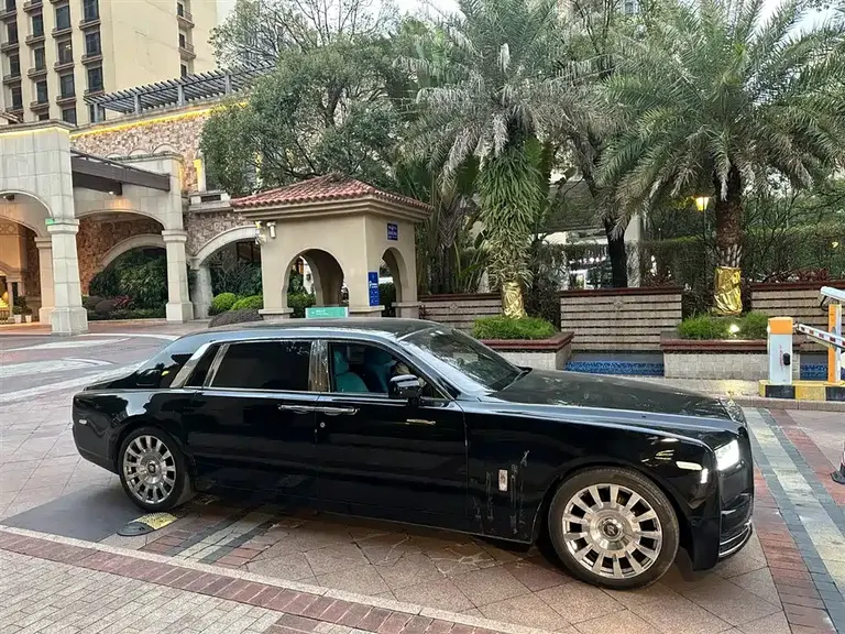 Rolls-Royce Phantom 6.7 L Extended EWB