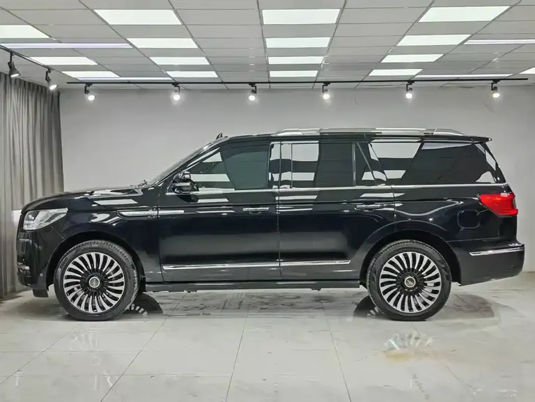 Lincoln Navigator 3.5 T Honor Shine CN-VI