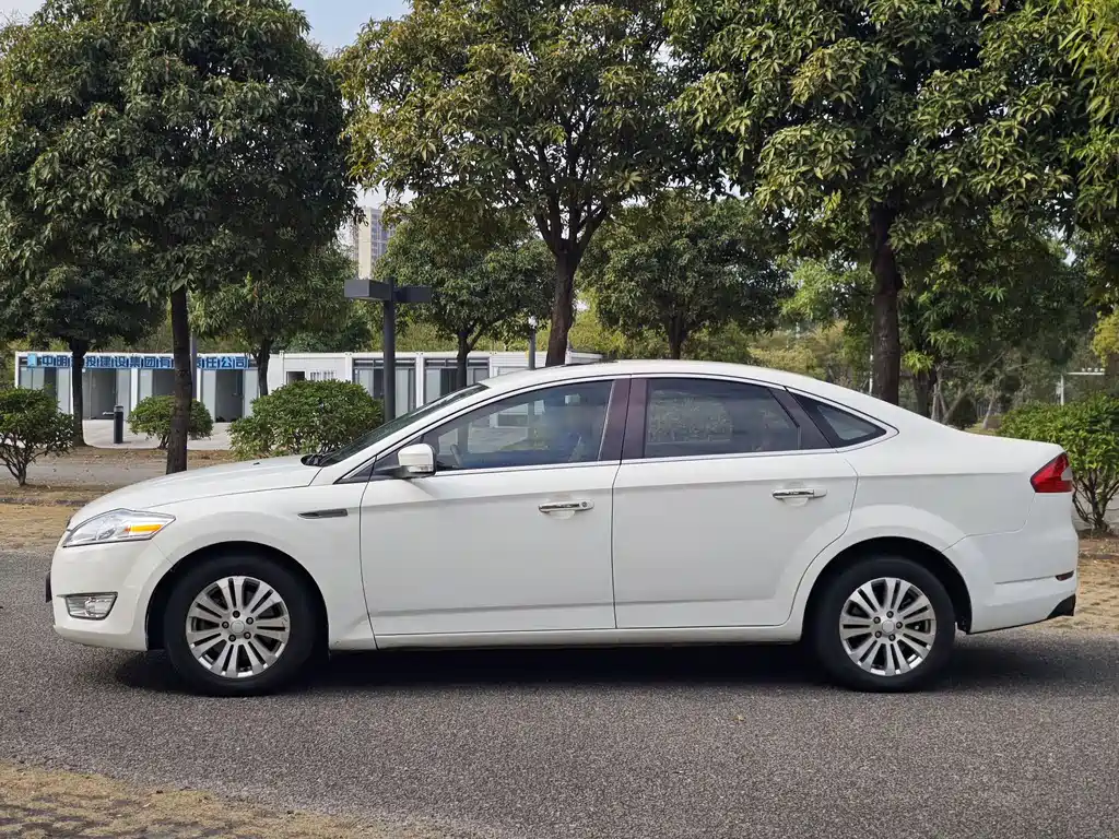 Mondeo 2.3 L Fashion