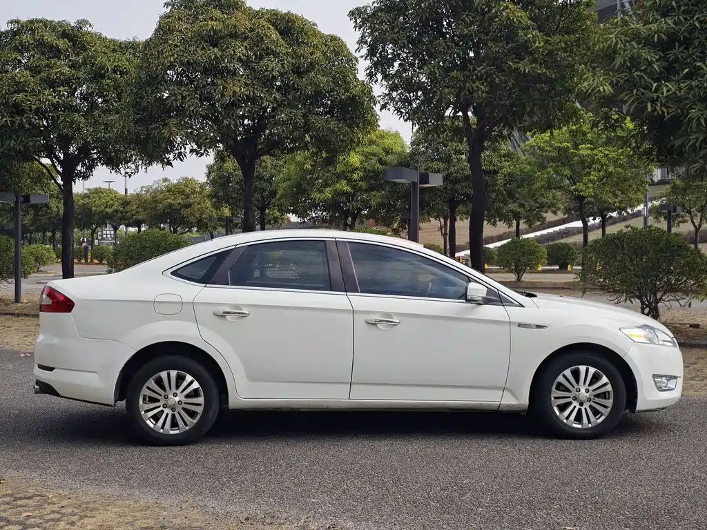Mondeo 2.3 L Fashion
