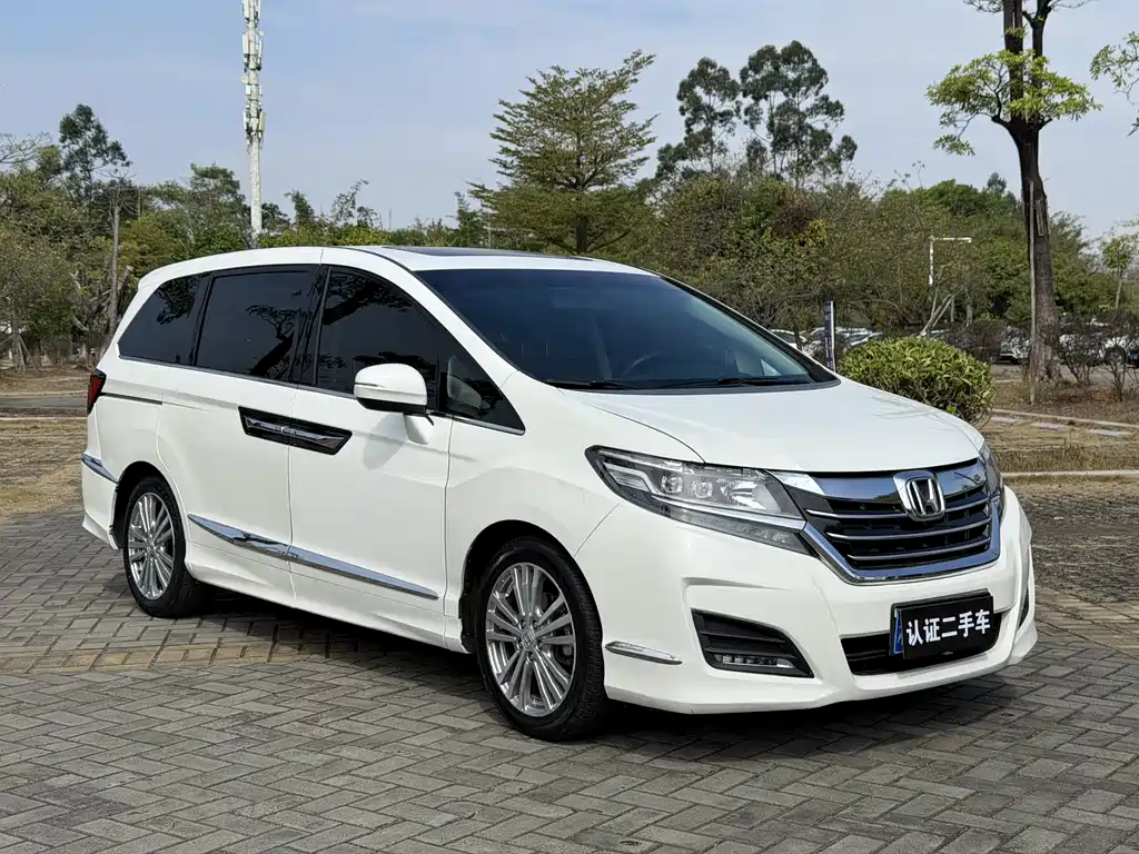 Elysion 2.4 L Style