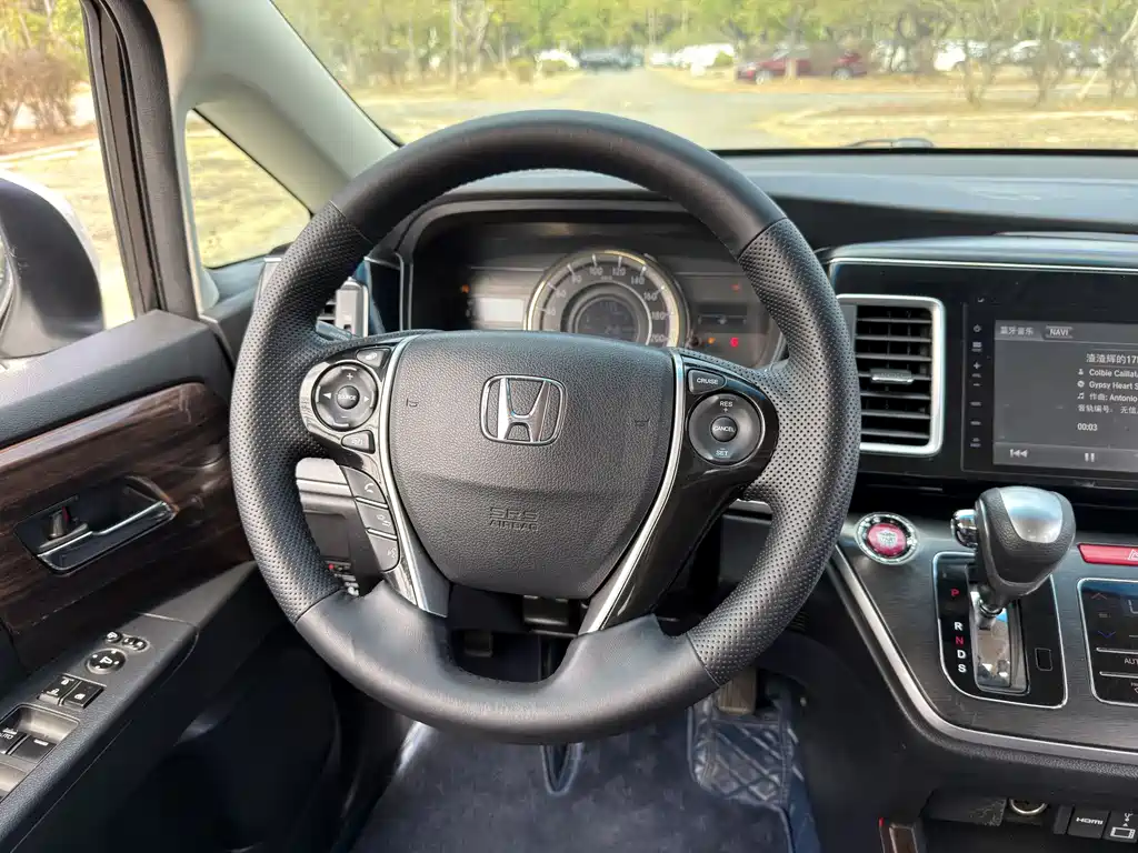 Elysion 2.4 L Style