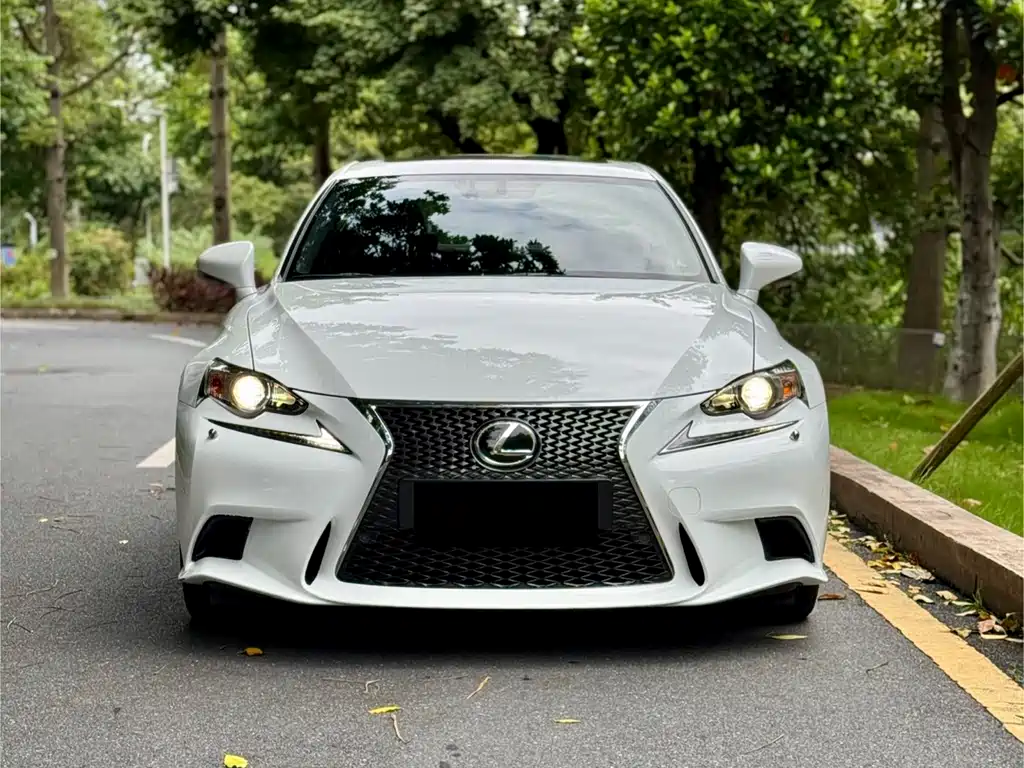 Lexus IS 250 F SPORT