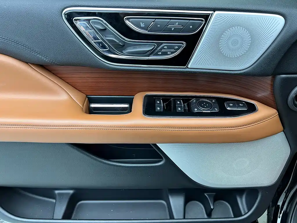 Navigator 3.5 T Honor Shine