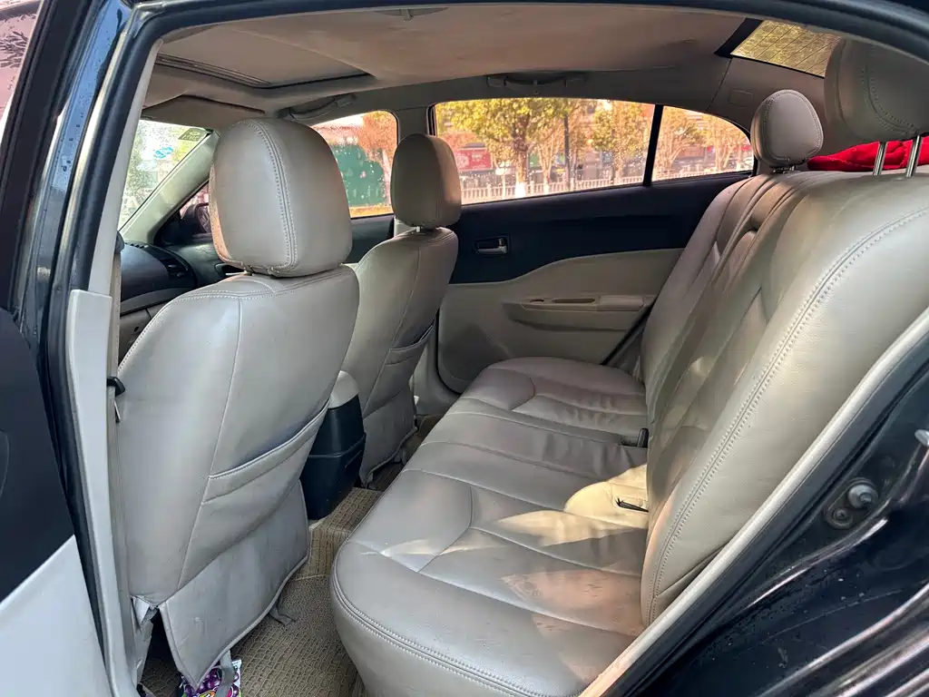 Besturn B50 1.6 L Auto Luxury
