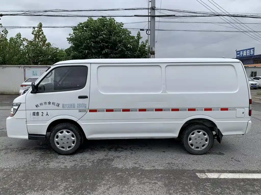 Jinbei Hiace 2.0 L Express Series Luxury Cargo Van Standard CN-VI 1 TZS