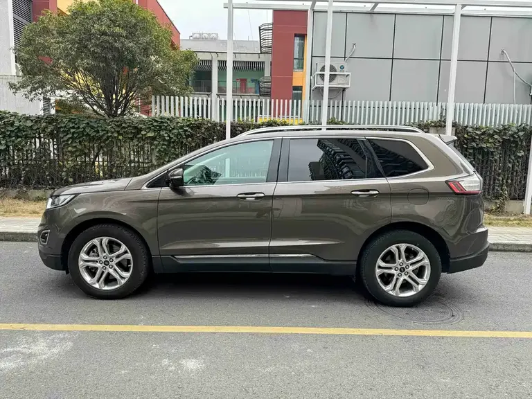 Ford Edge EcoBoost 245 2 WD Grand Sharp 7-seat