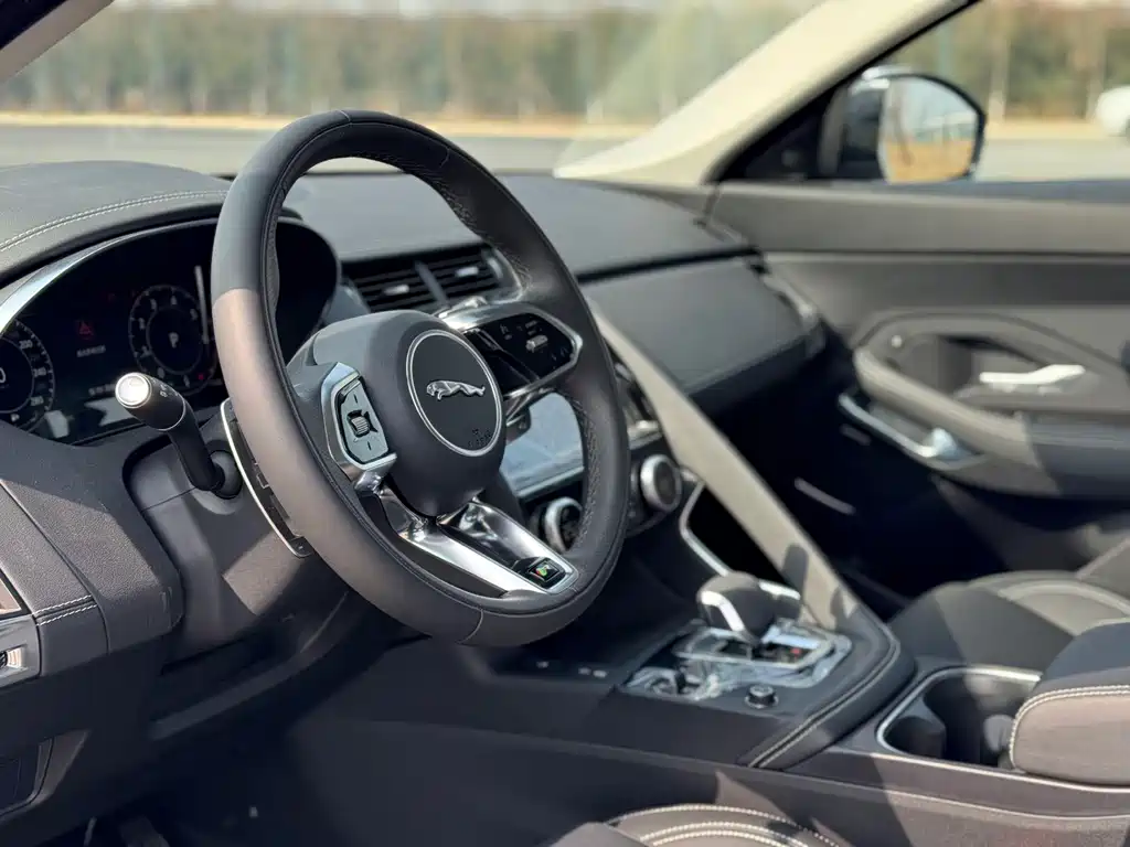 Jaguar E-PACE Progressive Sport R-DYNAMIC S
