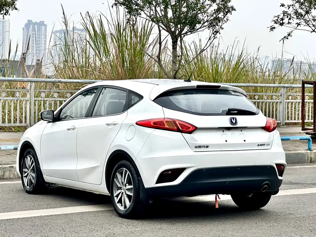 Eado XT 1.6 L Manual Handsome Cool CN-IV