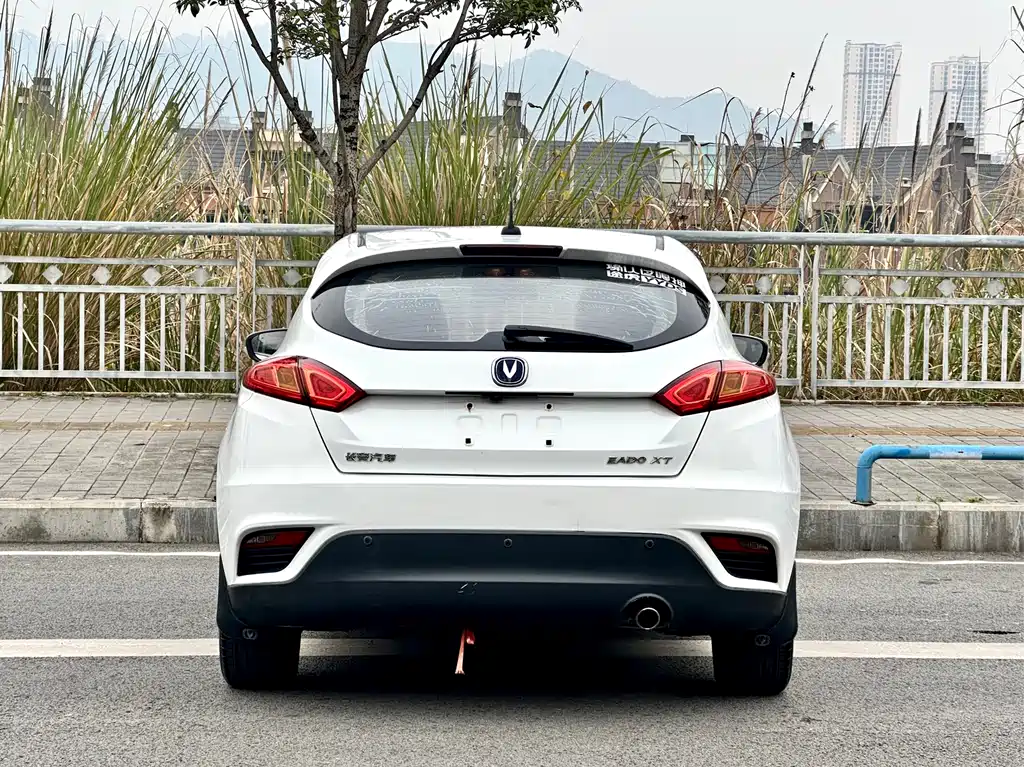 Eado XT 1.6 L Manual Handsome Cool CN-IV