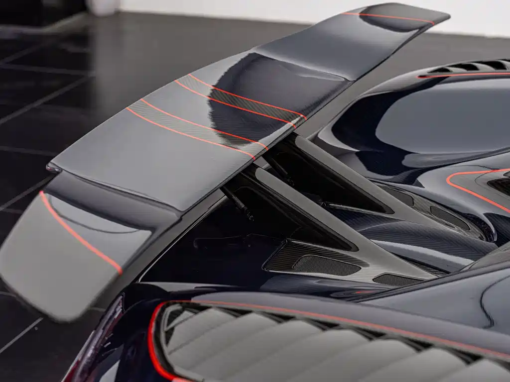 Agera 5.0 T R