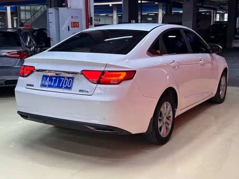 Geely Emgrand GL 1.4 T CVT Luxury