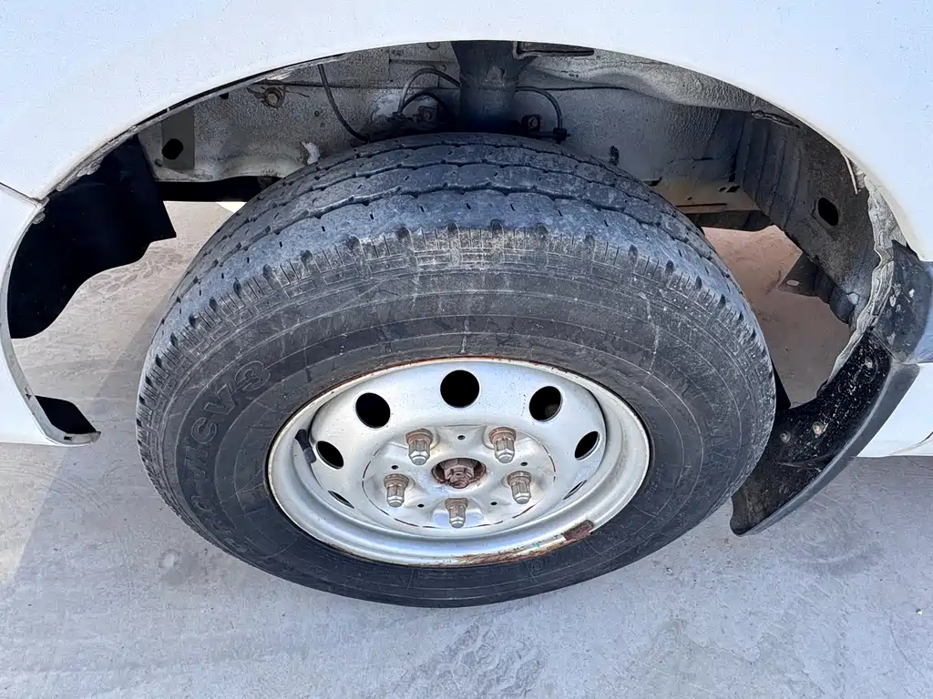 Toano 图雅诺 2019款 2.8 T 厢式货车加长轴中顶3座4 J28 TC3