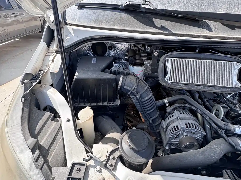 Toano 图雅诺 2019款 2.8 T 厢式货车加长轴中顶3座4 J28 TC3