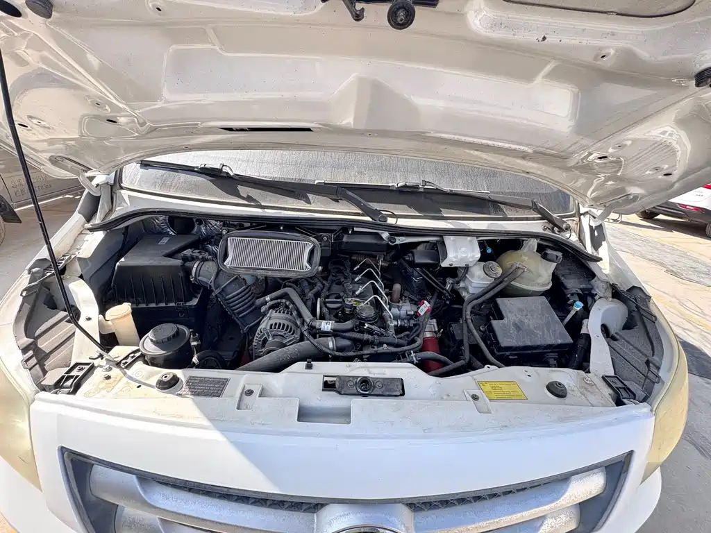 Toano 图雅诺 2019款 2.8 T 厢式货车加长轴中顶3座4 J28 TC3