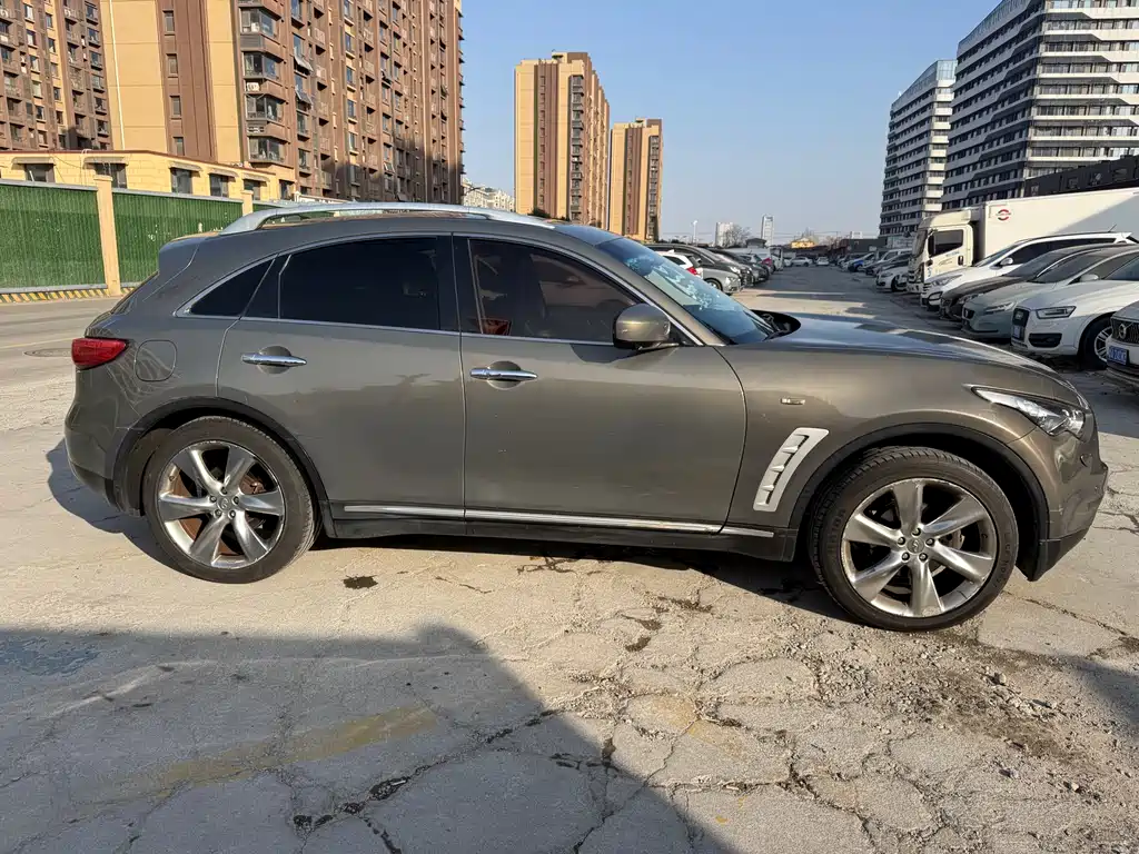 Infiniti FX FX35 Transcend