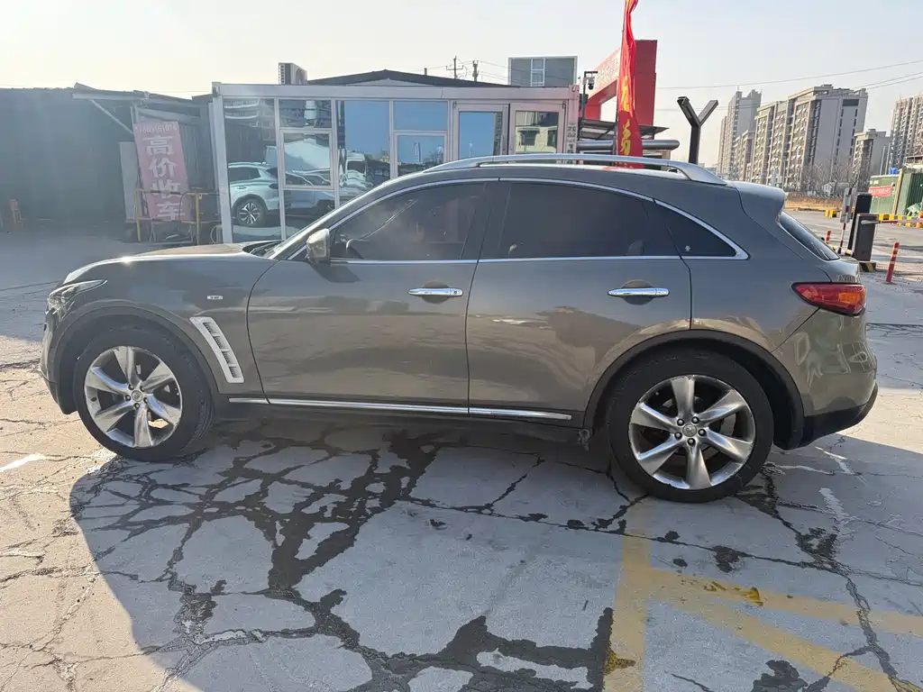 Infiniti FX FX35 Transcend