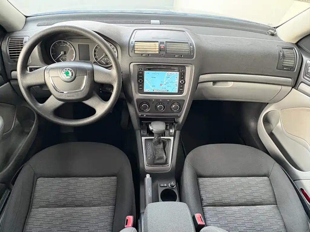 Octavia 1.6 L Auto Verso