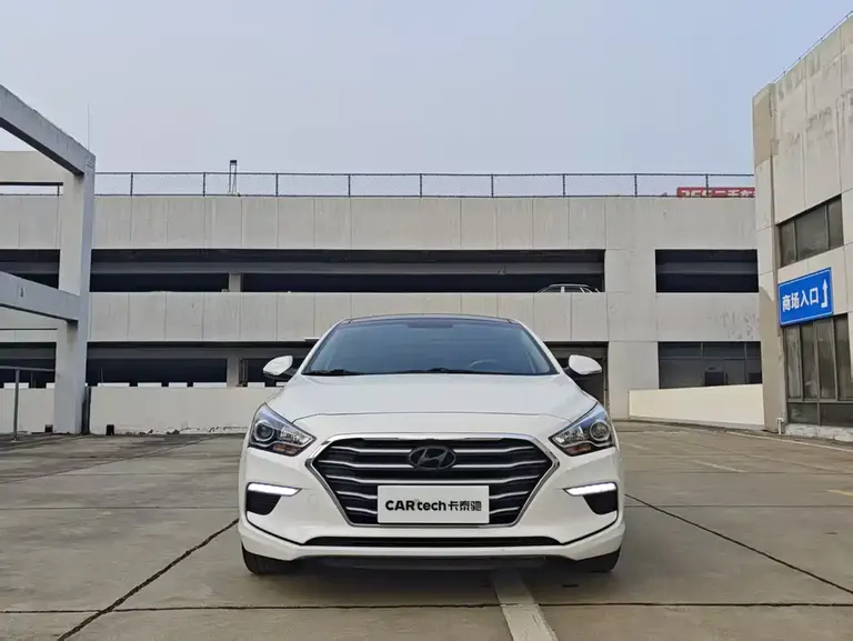 Hyundai Mistra 1.8 L Auto Intelligent GLS Commemorative CN-VI