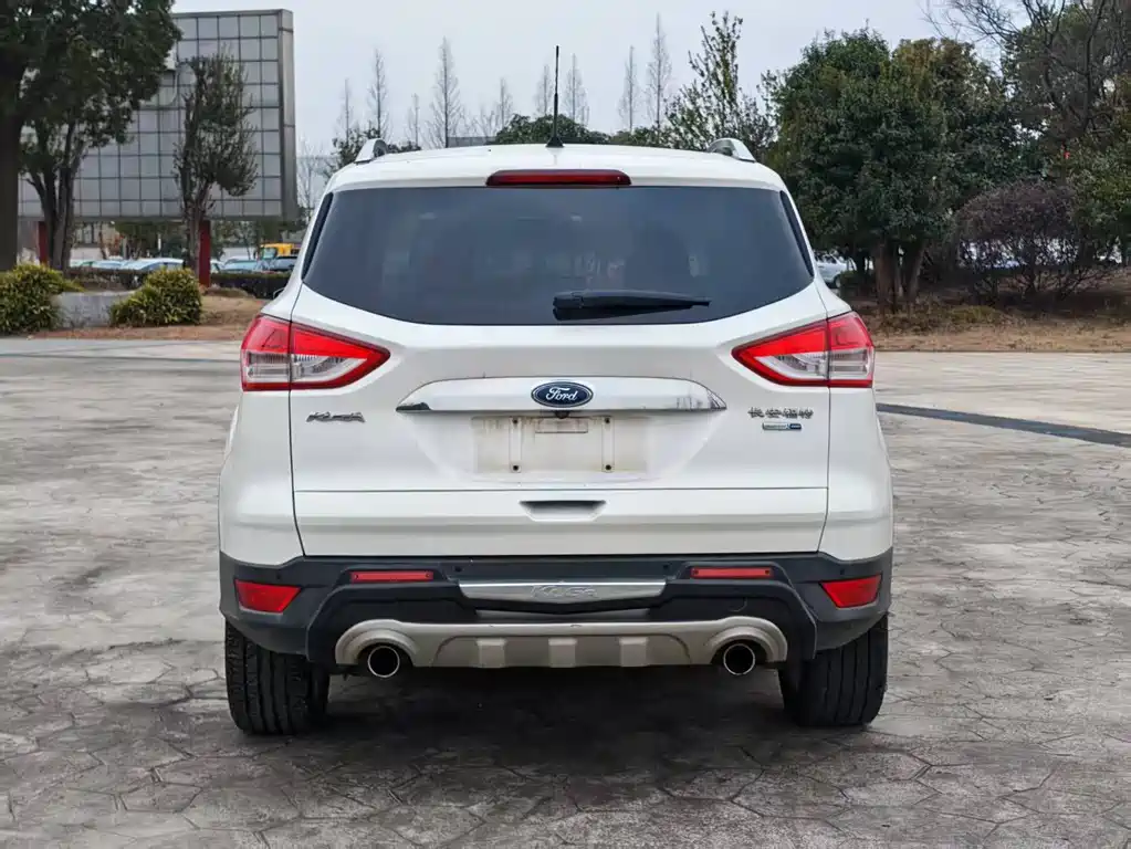 Kuga 1.5 L GTDi 4 WD Elite
