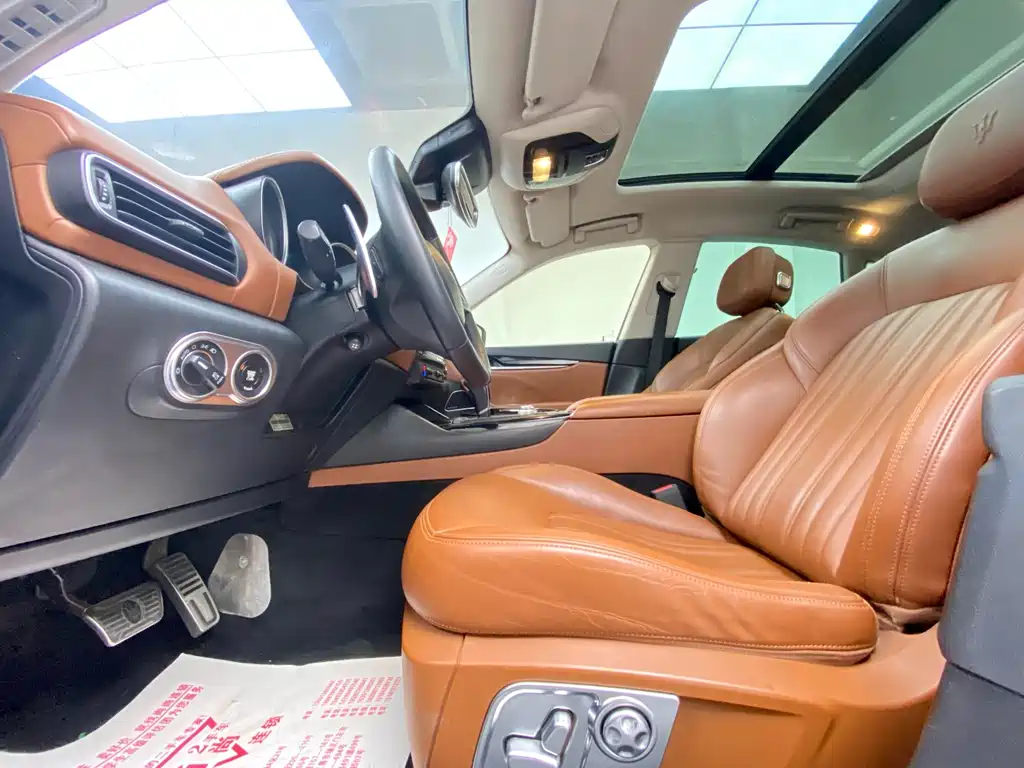 Levante 3.0 T Standard