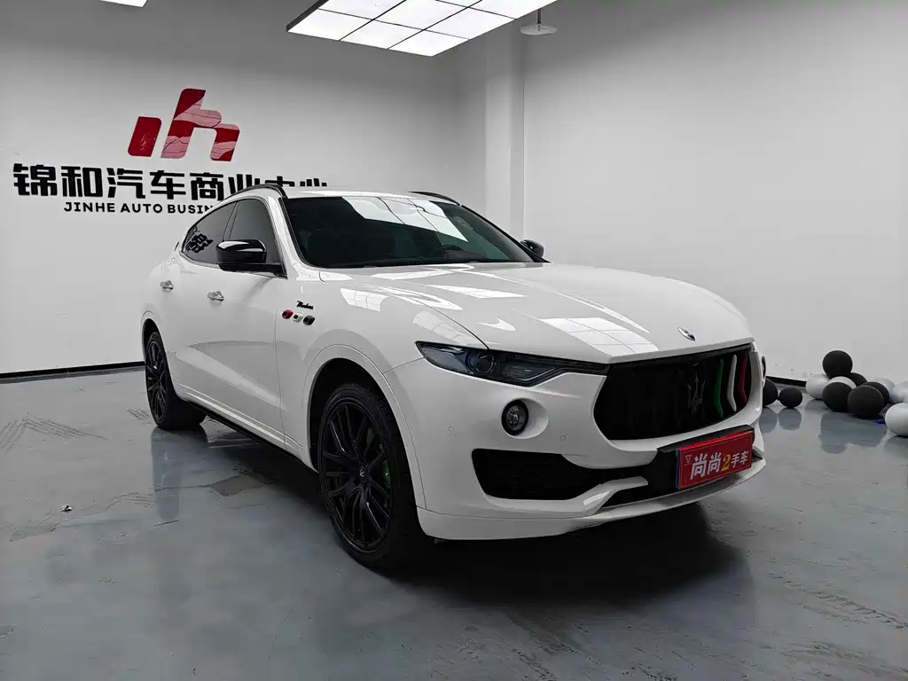 Levante 3.0 T Standard
