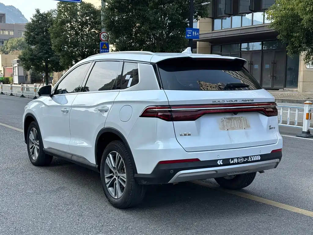 Song Pro 1.5 T Auto Luxury
