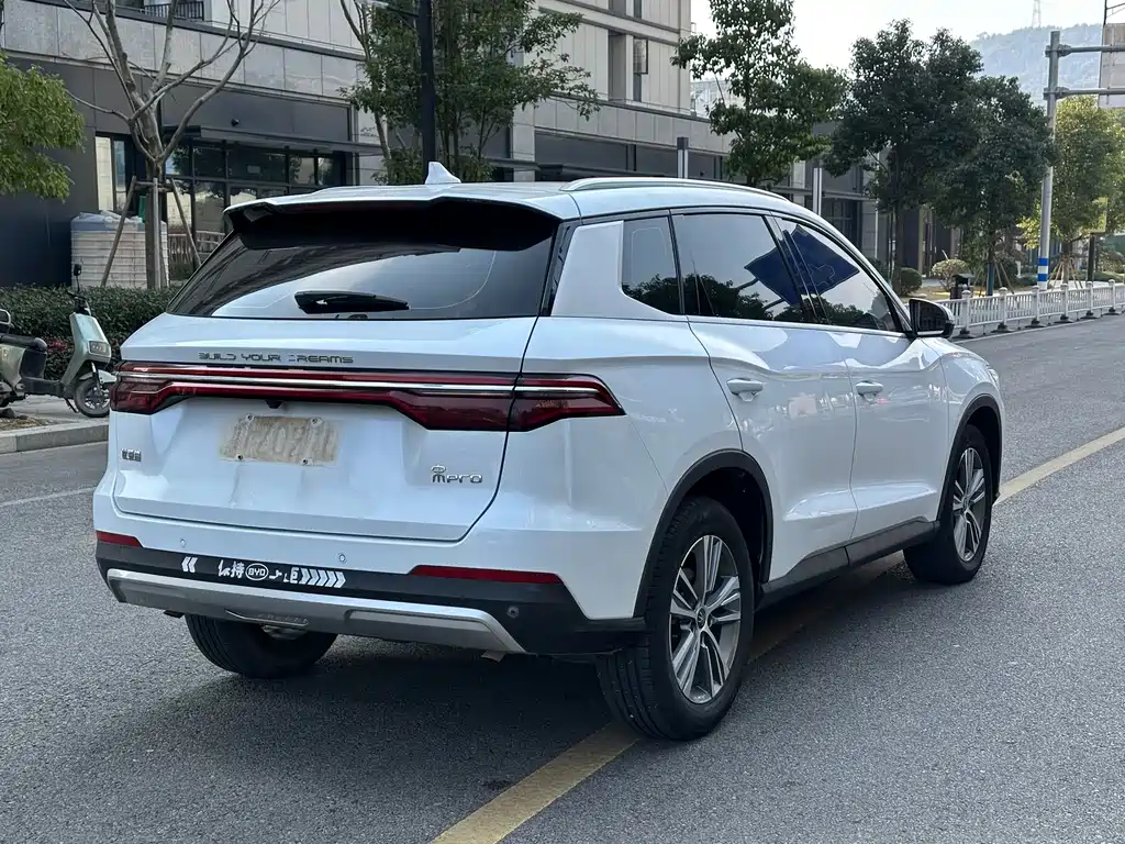 Song Pro 1.5 T Auto Luxury