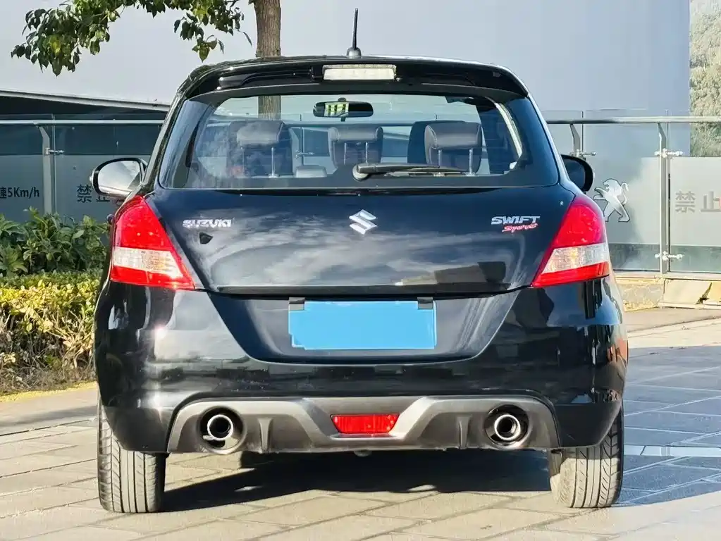 Swift 1.6 L CVT 2 WD Luxury