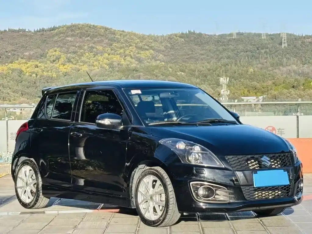 Swift 1.6 L CVT 2 WD Luxury