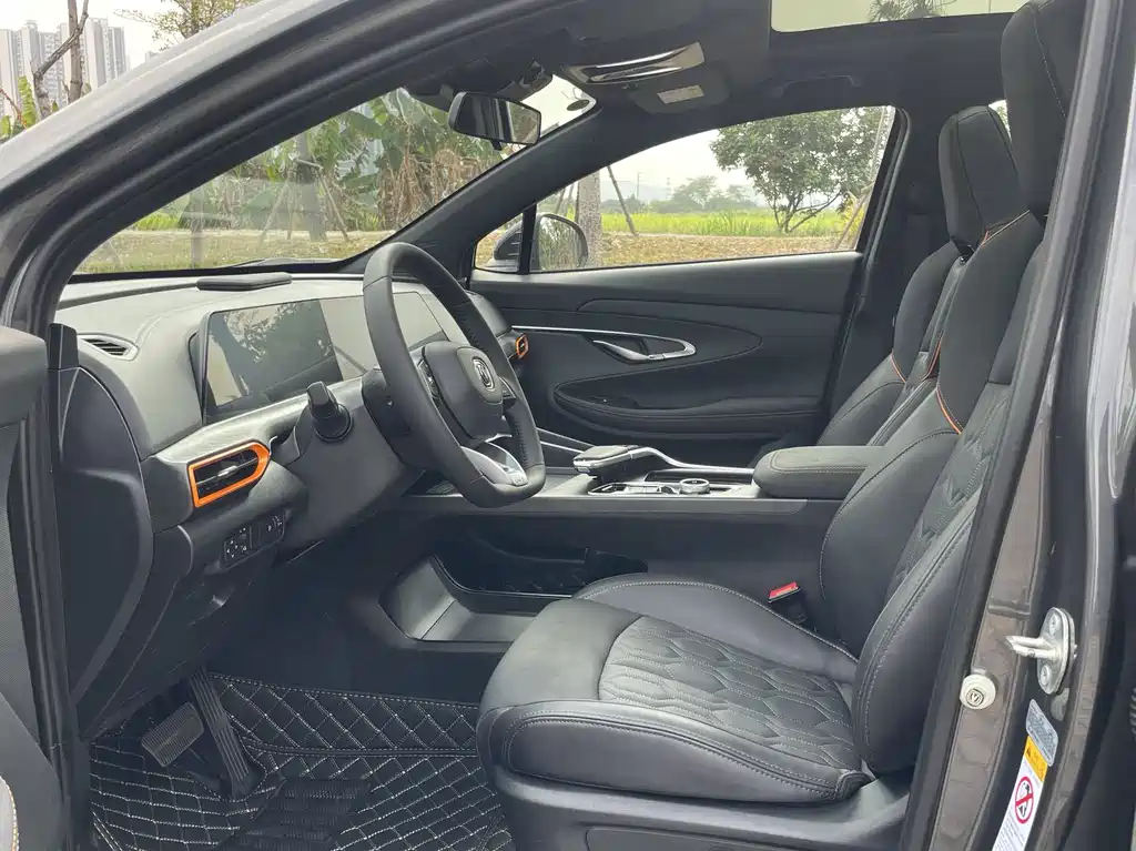 Changan UNI-T 1.5 T Sport Distinguished