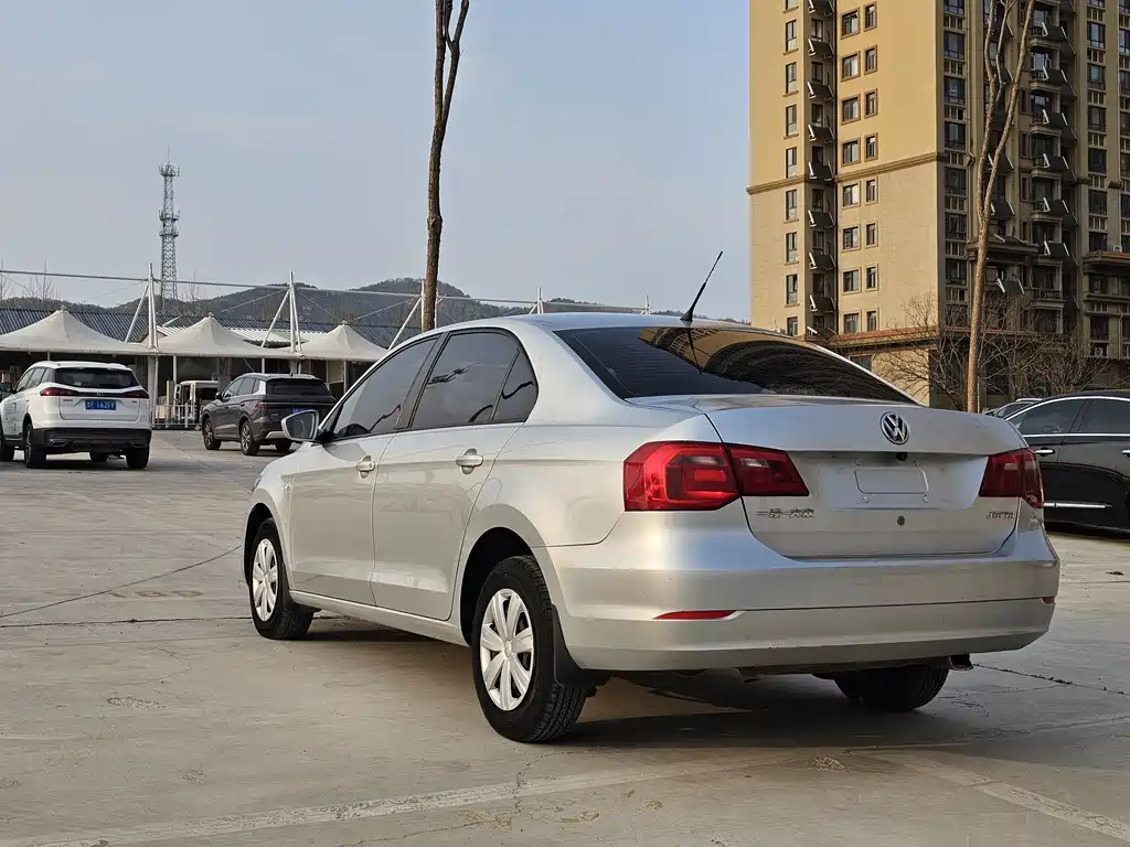 Jetta 1.6 L Auto Comfort