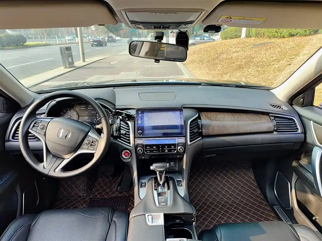 Avancier 240 TURBO 2 WD Smart Enjoyment