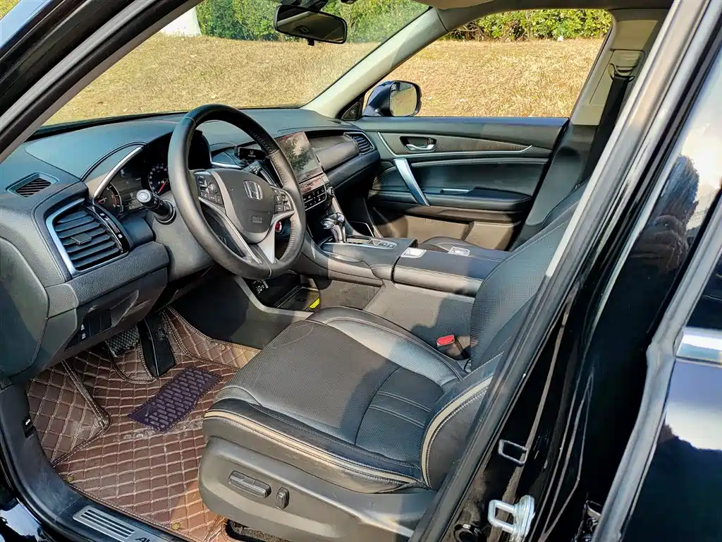 Avancier 240 TURBO 2 WD Smart Enjoyment