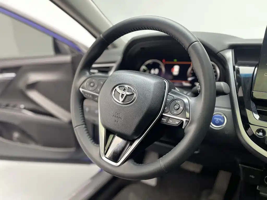 Camry Dual Engine 2.5 HG Luxury